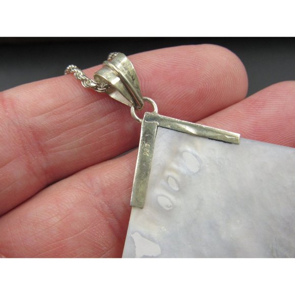 24" Sterling Silver Diamond Shape White Shell Pendant Necklace Vintage - Picture 4 of 7